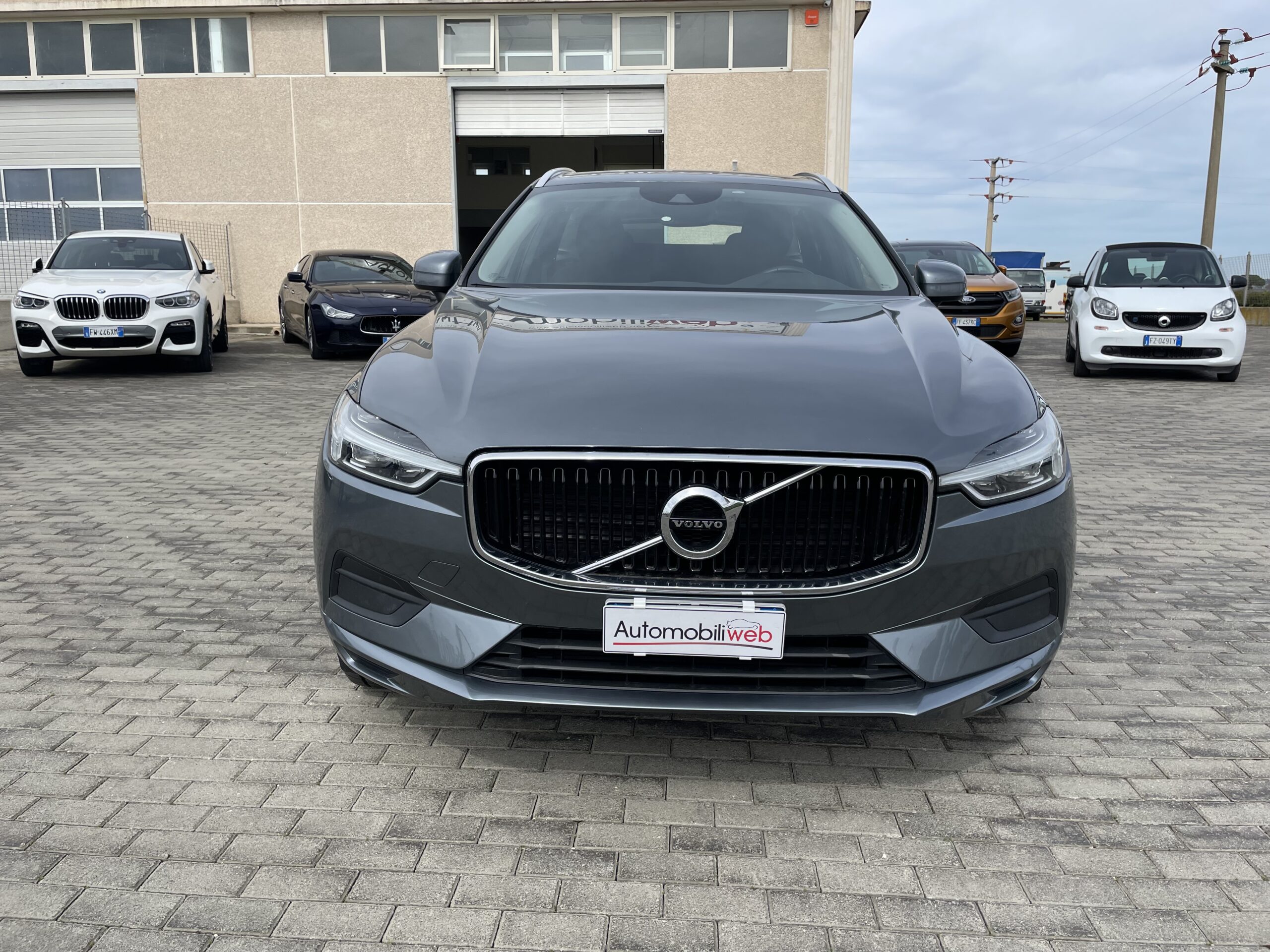 Volvo XC60 B4 MOMENTUM AWD