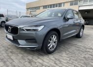 Volvo XC60 B4 MOMENTUM AWD