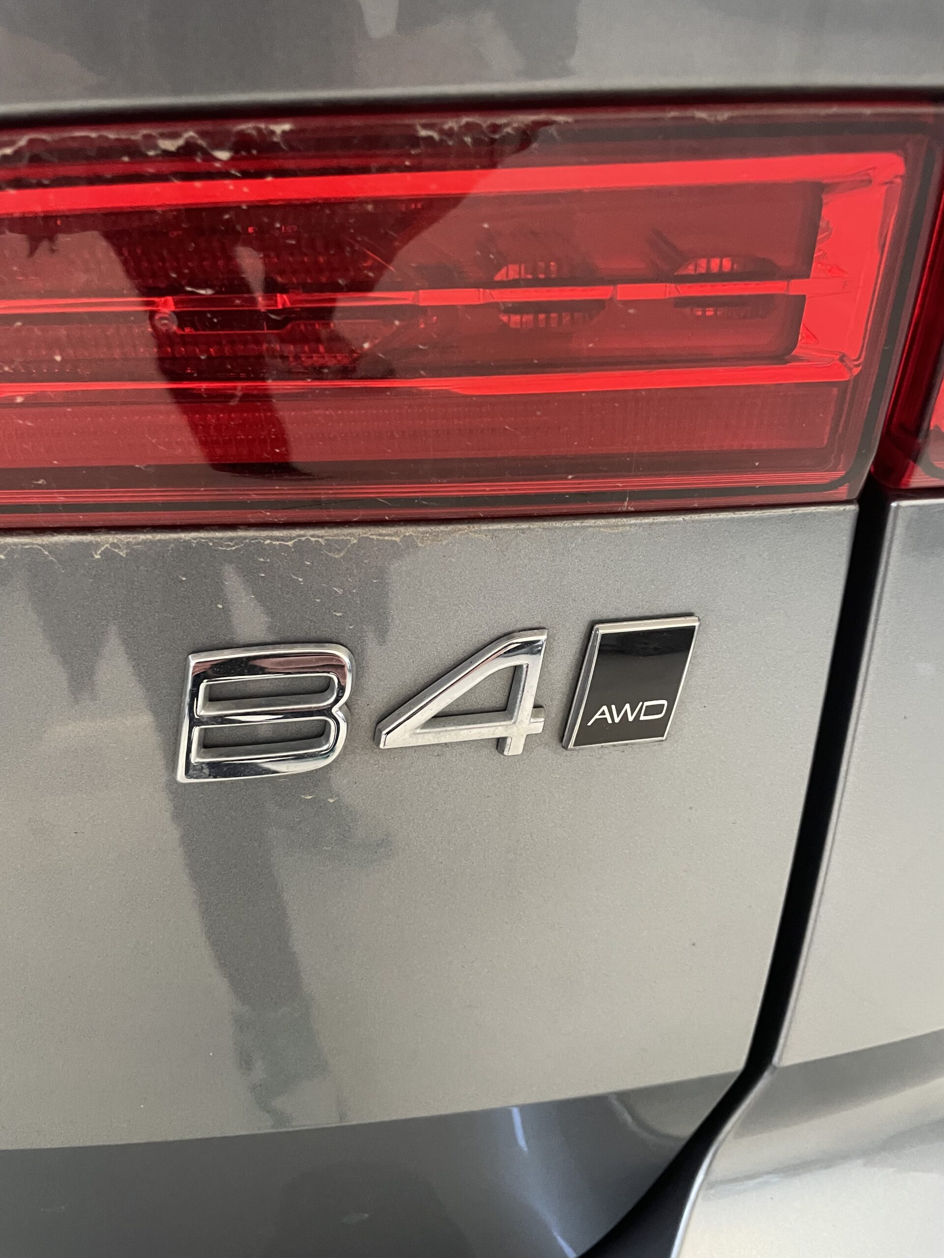 Volvo XC60 B4 MOMENTUM AWD