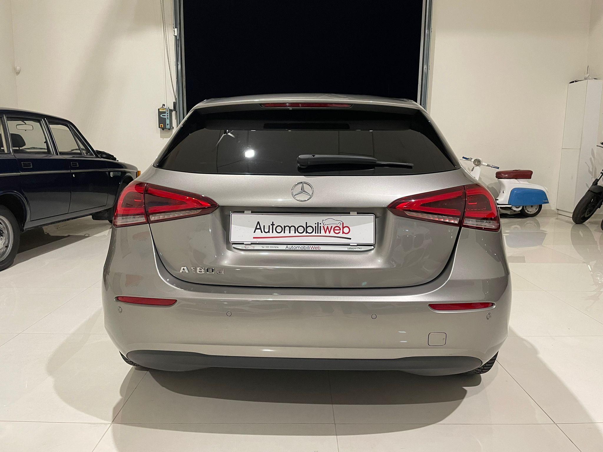 MERCEDES-BENZ CLASSE A180d SPORT