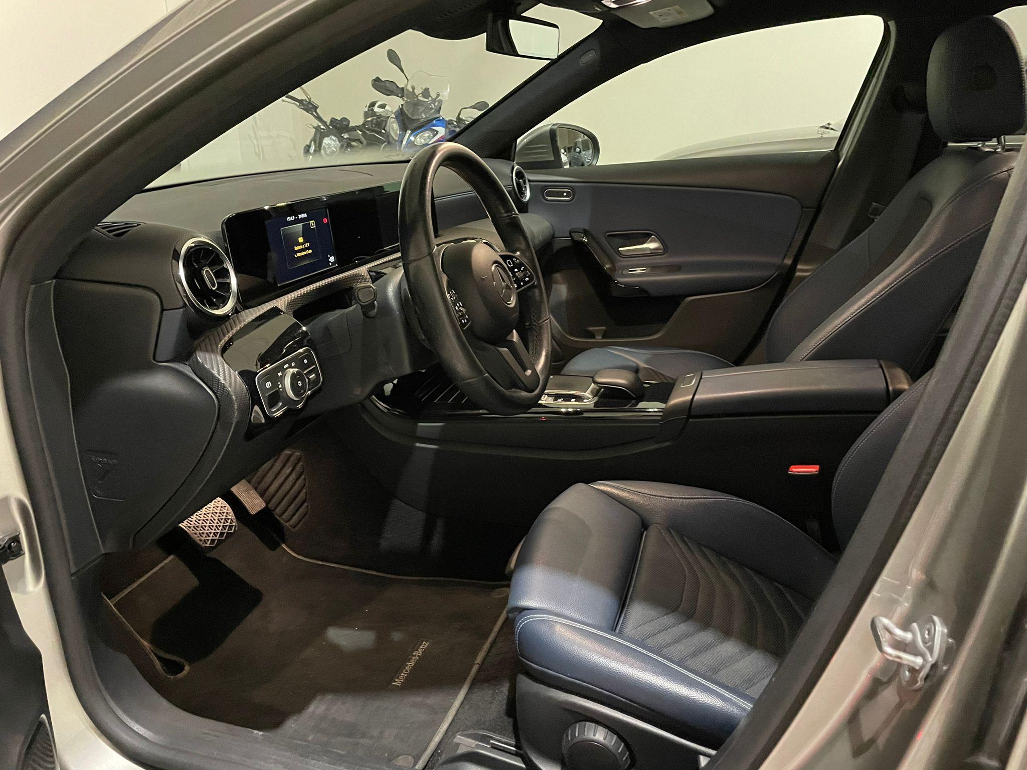 MERCEDES-BENZ CLASSE A180d SPORT