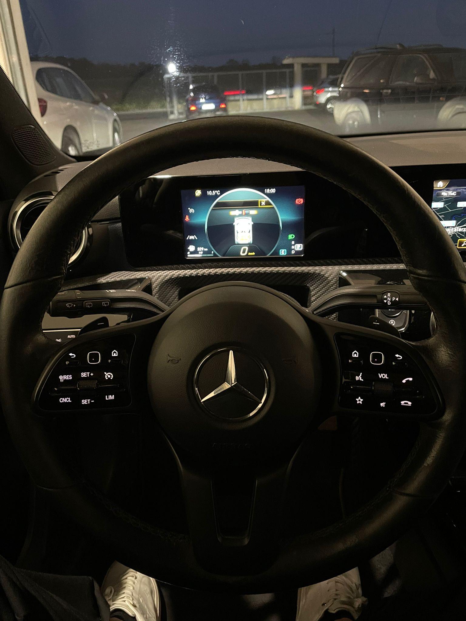 MERCEDES-BENZ CLASSE A180d SPORT