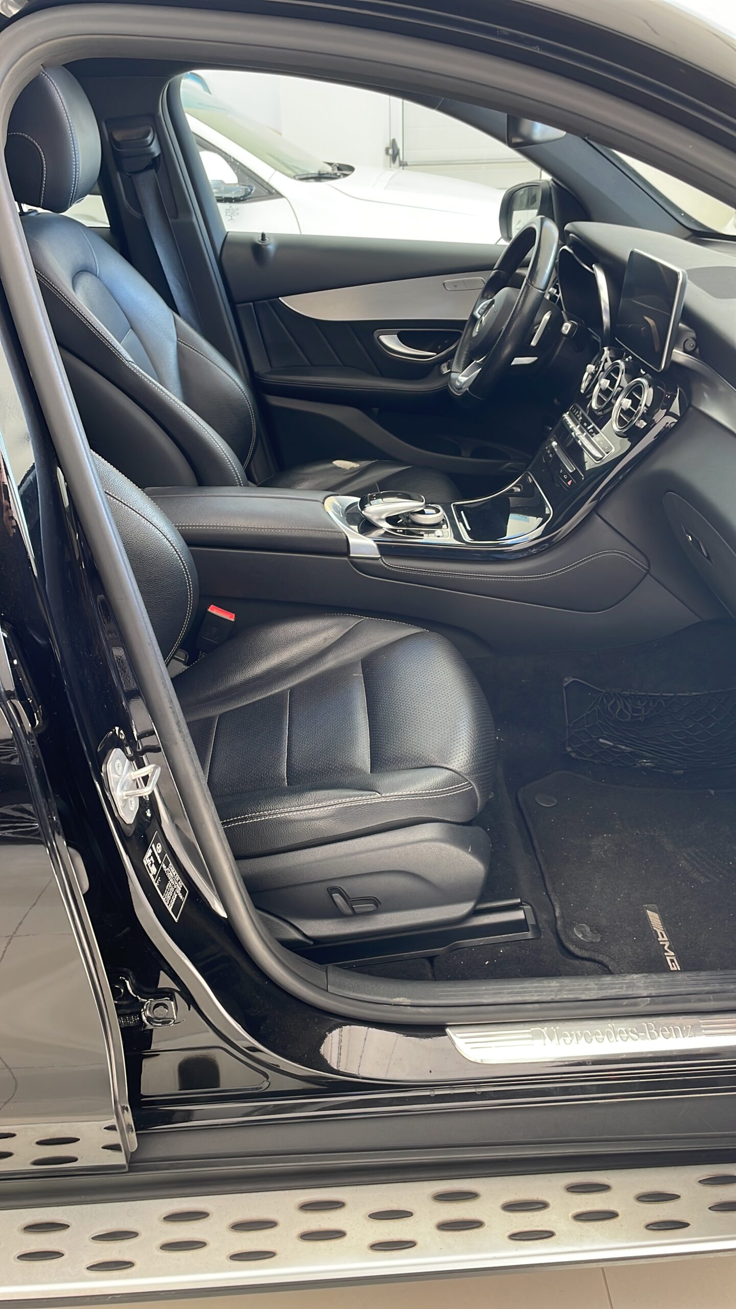 GLC COUPE’ 250d PREMIUM BLACK EDITION