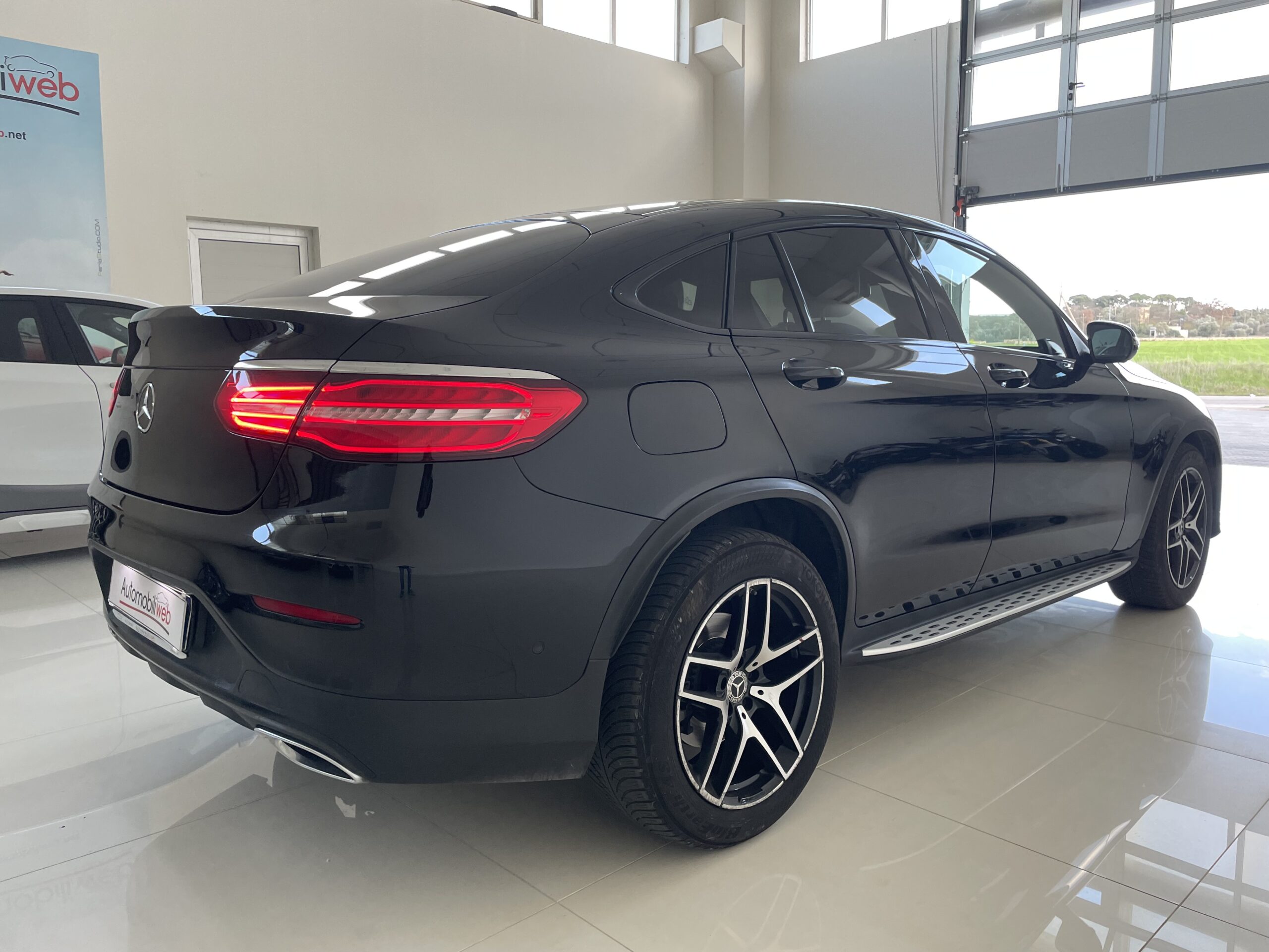 GLC COUPE’ 250d PREMIUM BLACK EDITION