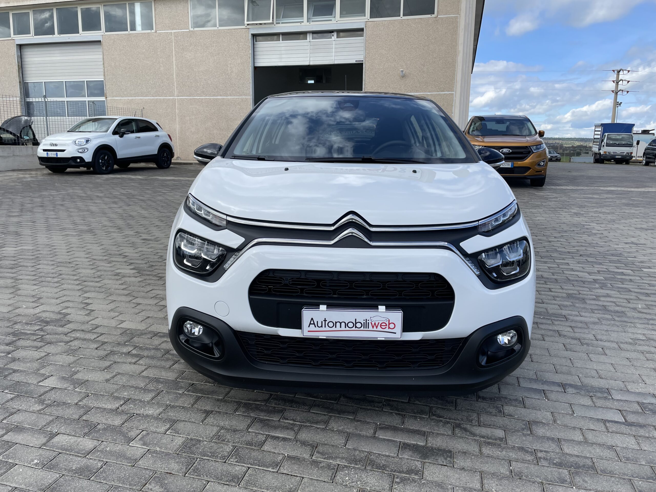 CITROEN C3 :NOLEGGIO GIORNALIERO,MEDIO,LUNGO TERMINE