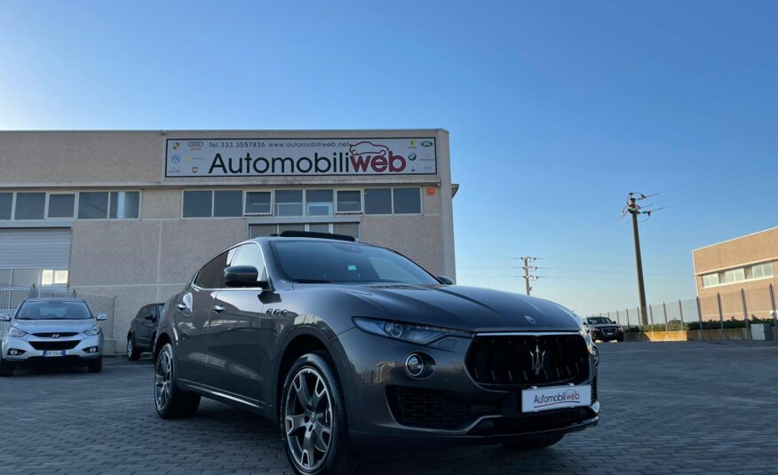 MASERATI LEVANT GRAN LUSSO SQ4