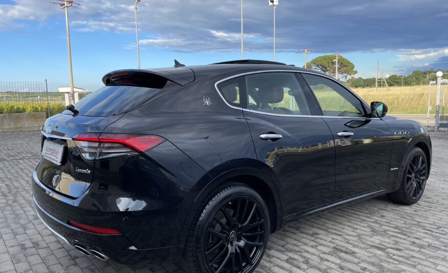 MASERATI LEVANTE SQ4 GRANLUSSO
