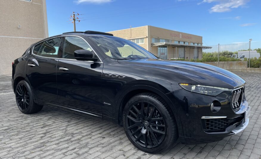 MASERATI LEVANTE SQ4 GRANLUSSO