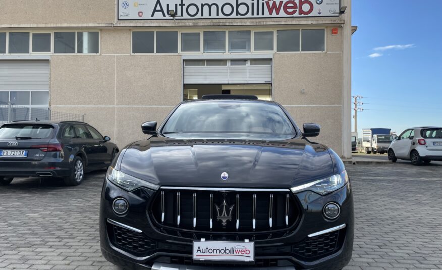MASERATI LEVANTE SQ4 GRANLUSSO