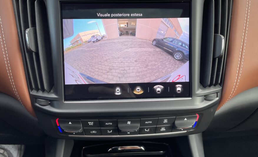 MASERATI LEVANTE SQ4 GRANLUSSO