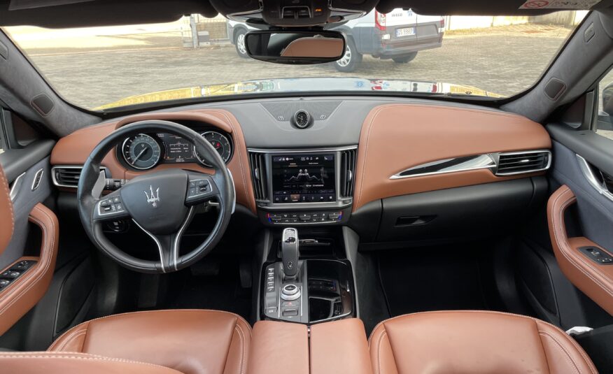 MASERATI LEVANTE SQ4 GRANLUSSO