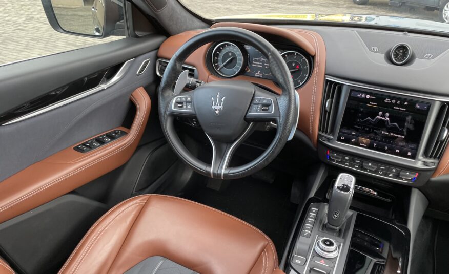 MASERATI LEVANTE SQ4 GRANLUSSO