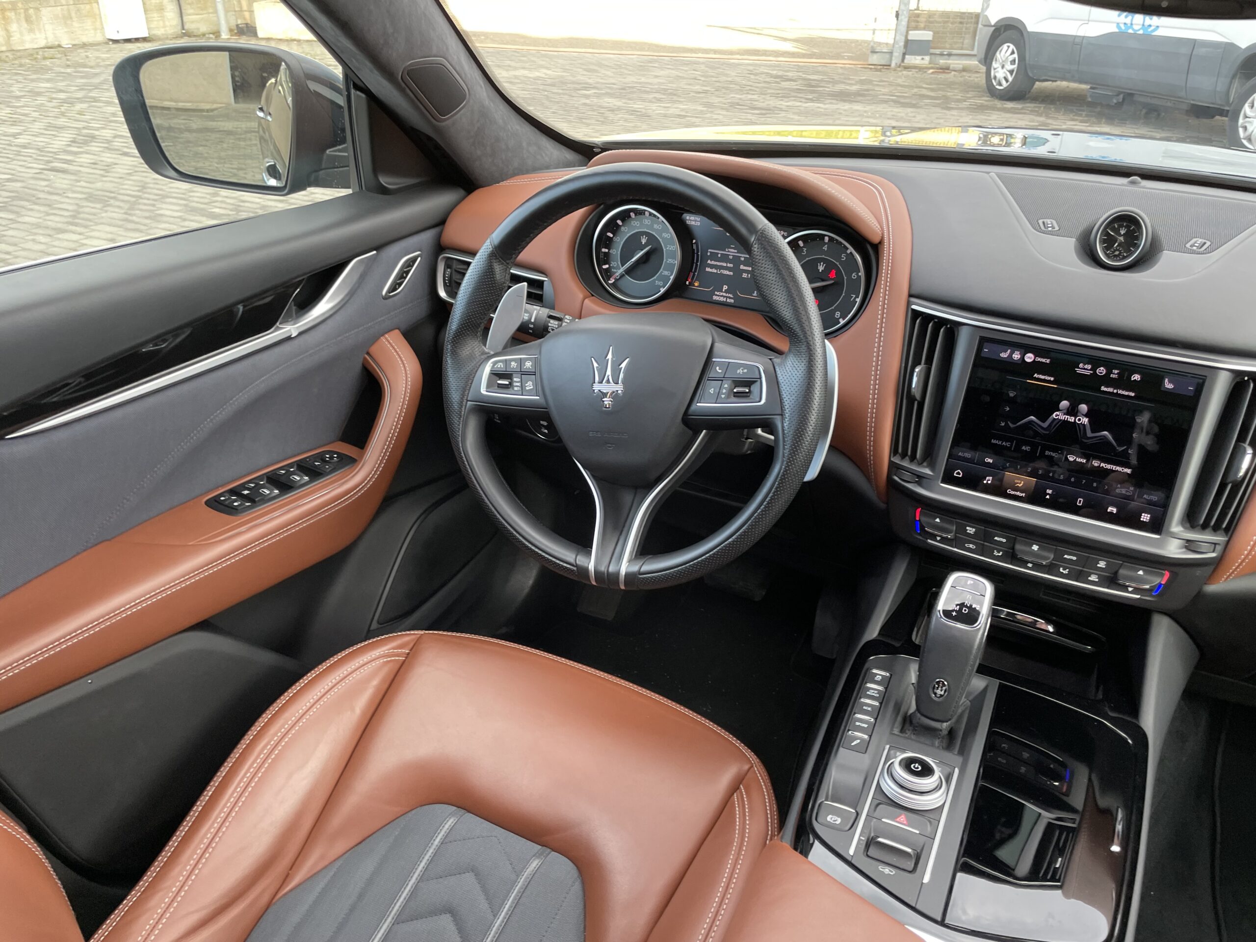 MASERATI LEVANTE SQ4 GRANLUSSO