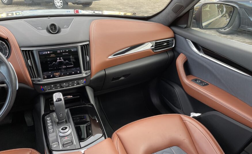MASERATI LEVANTE SQ4 GRANLUSSO