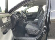 VOLVO XC40 MOMENTUM T4 GEATRON.