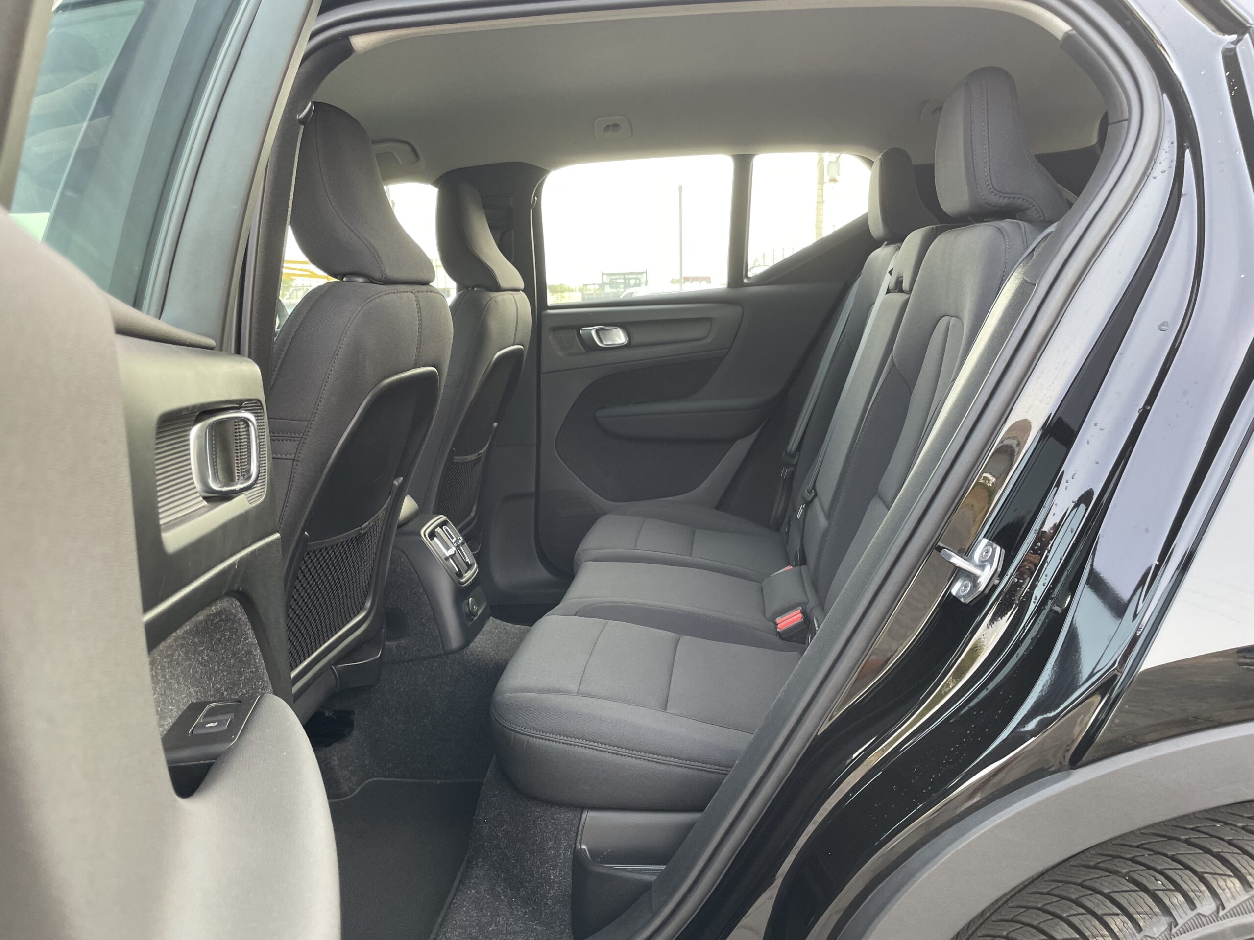 VOLVO XC40 MOMENTUM T4 GEATRON.