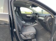 VOLVO XC40 MOMENTUM T4 GEATRON.
