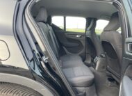 VOLVO XC40 MOMENTUM T4 GEATRON.