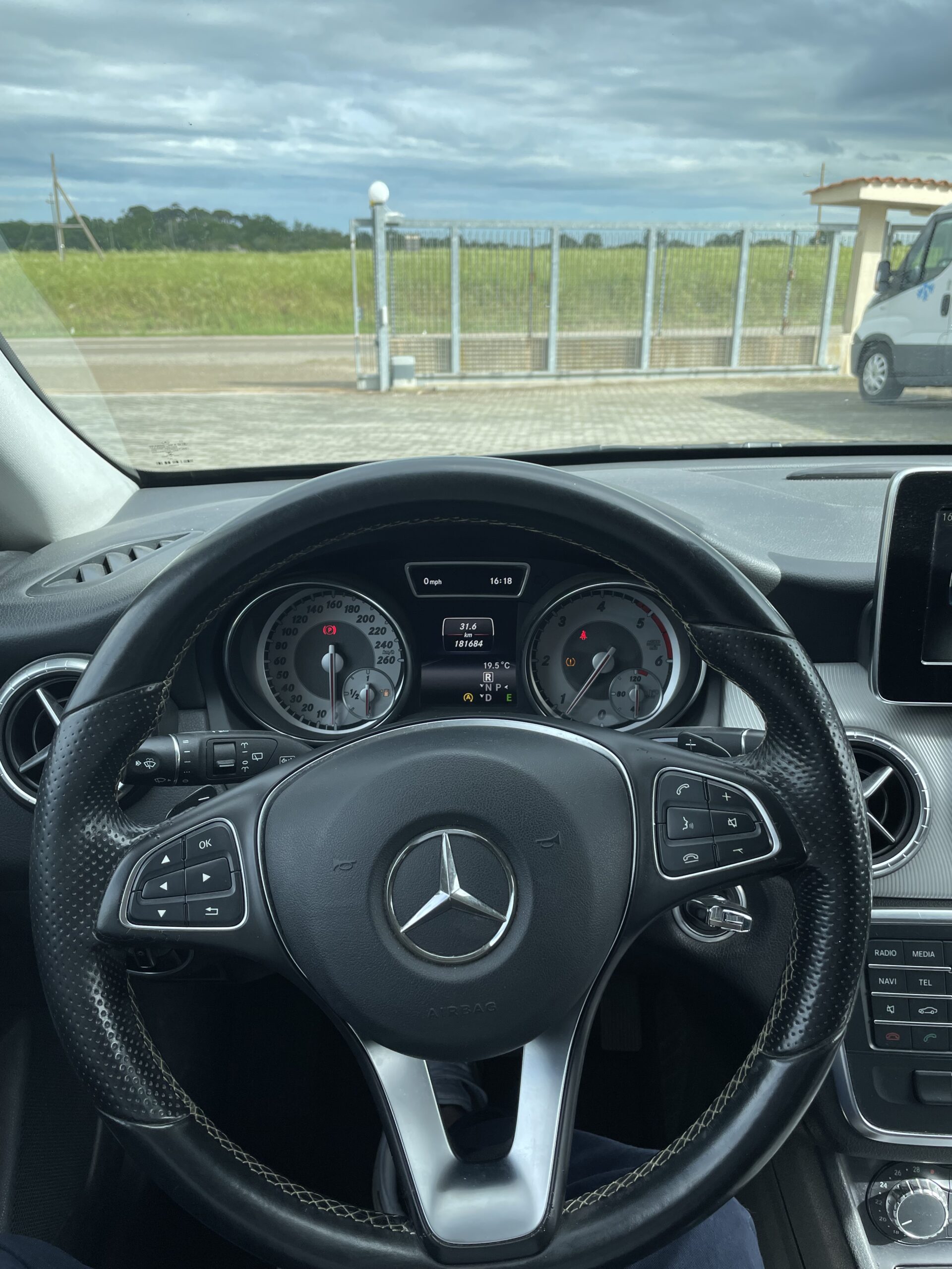 MERCEDES-BENZ CLA 200 SPORT