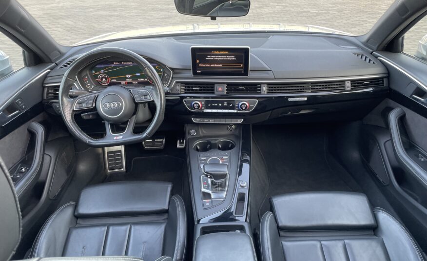Audi A4 S-line quattro