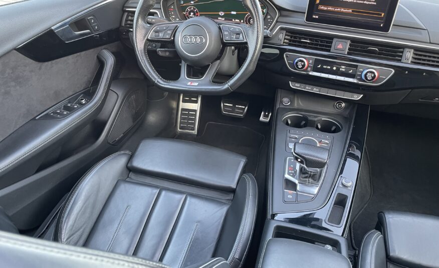 Audi A4 S-line quattro