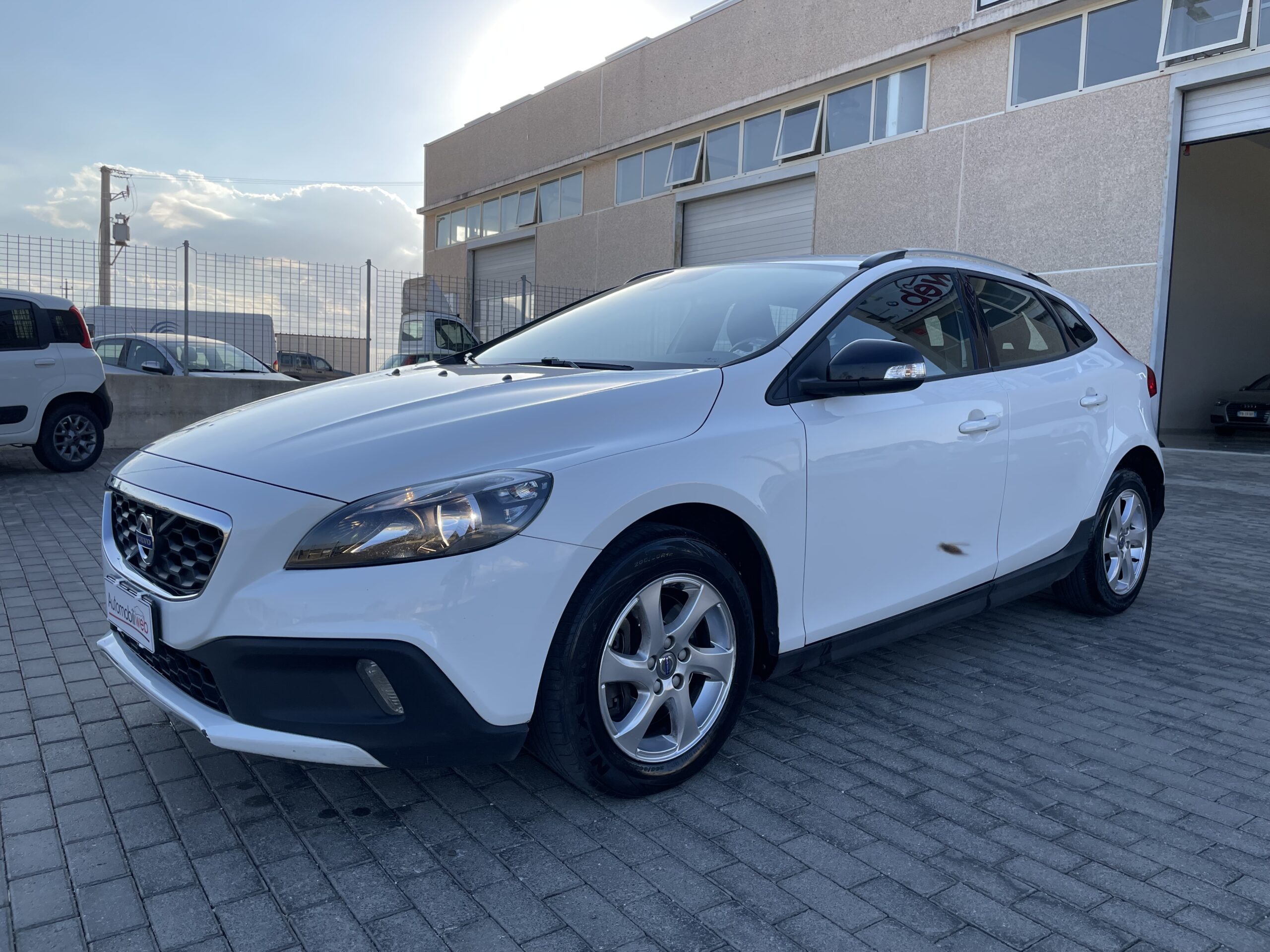 VOLVO V40 CROSS COUNTRY