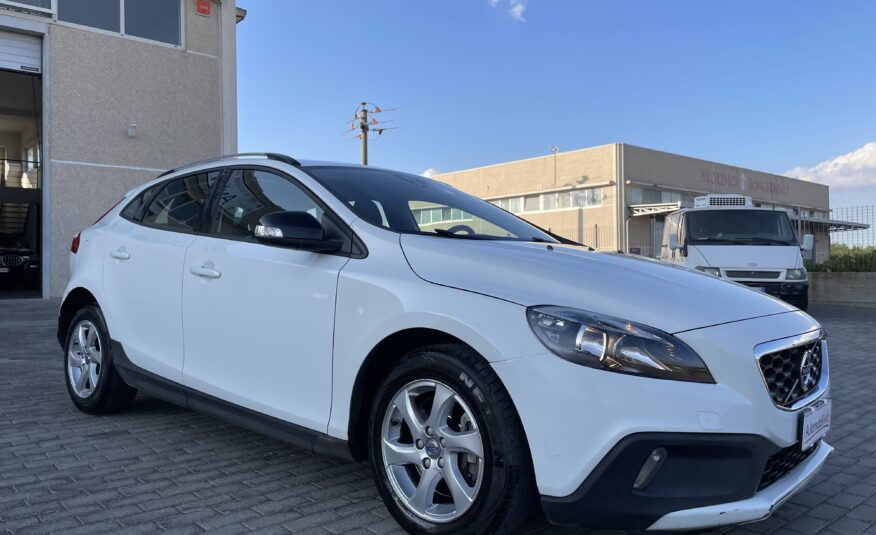 VOLVO V40 CROSS COUNTRY