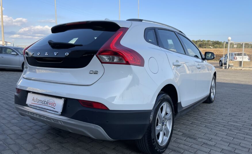 VOLVO V40 CROSS COUNTRY