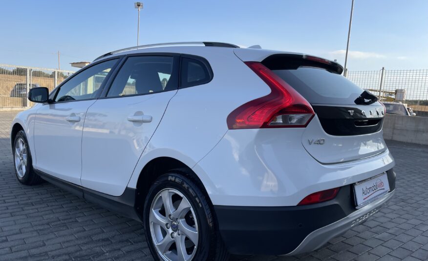 VOLVO V40 CROSS COUNTRY