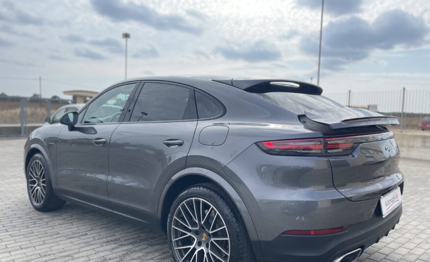 PORSCHE CAYENNE COUPE’ E-HYBRID