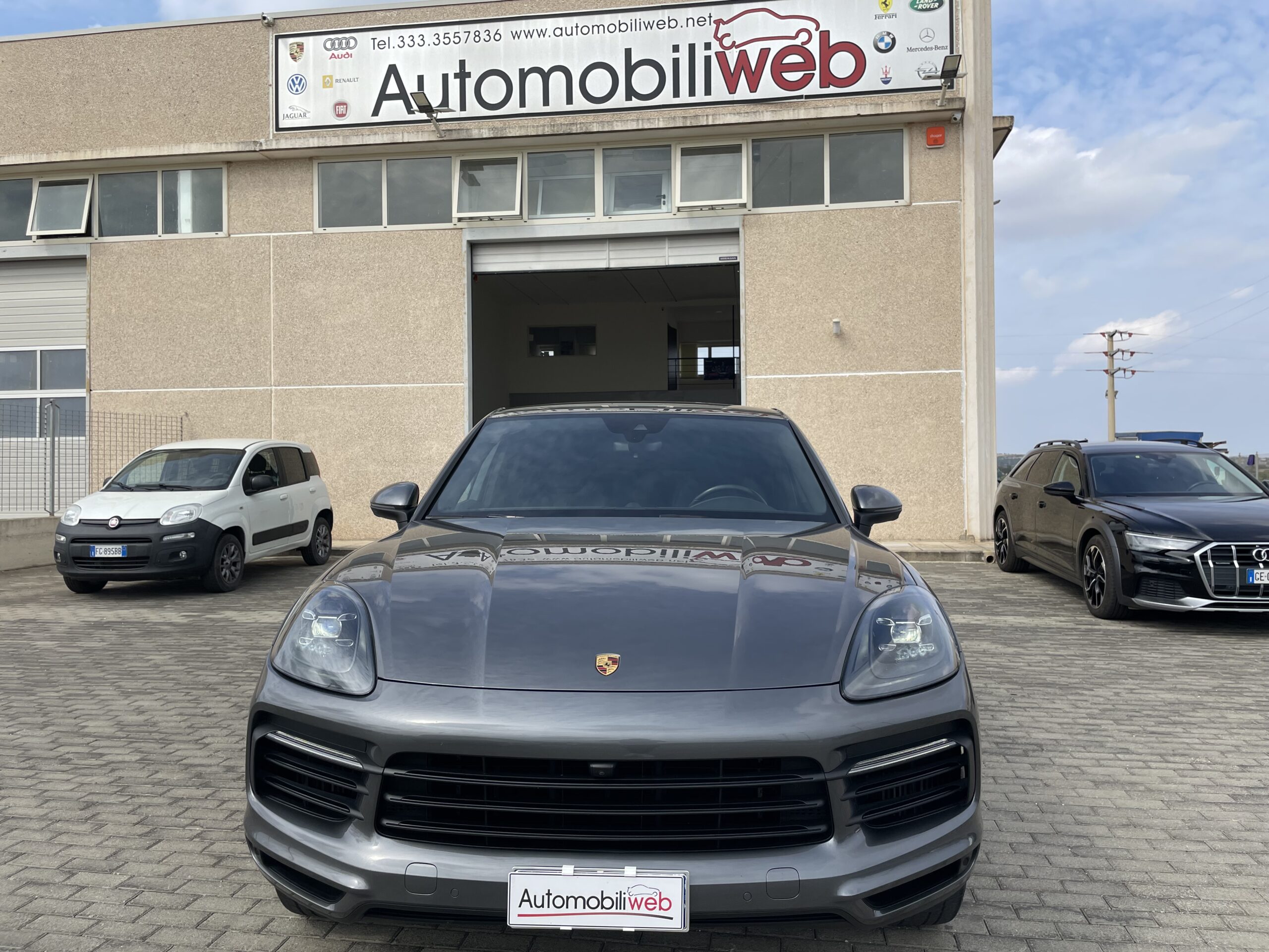 PORSCHE CAYENNE COUPE’ E-HYBRID