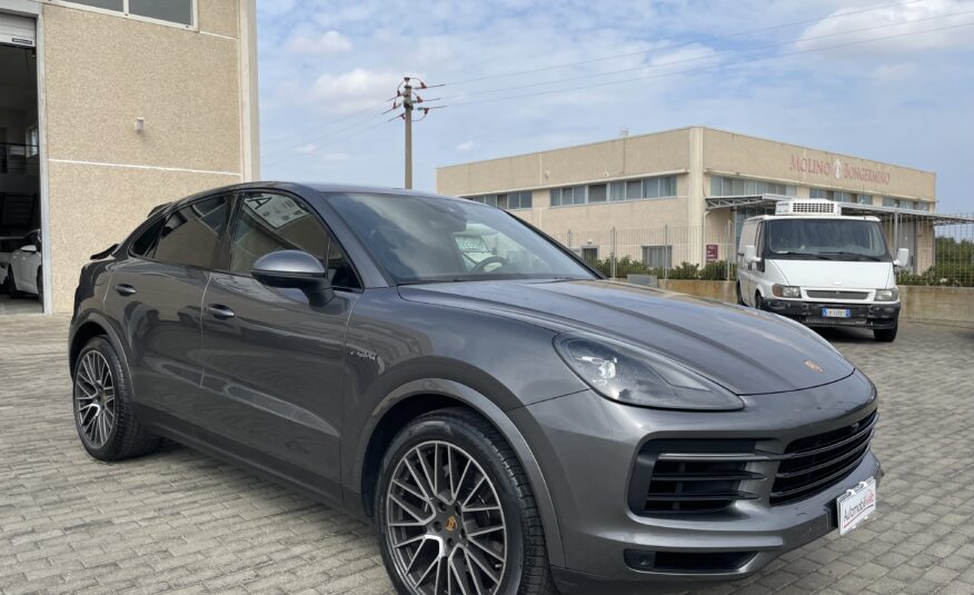 PORSCHE CAYENNE COUPE’ E-HYBRID