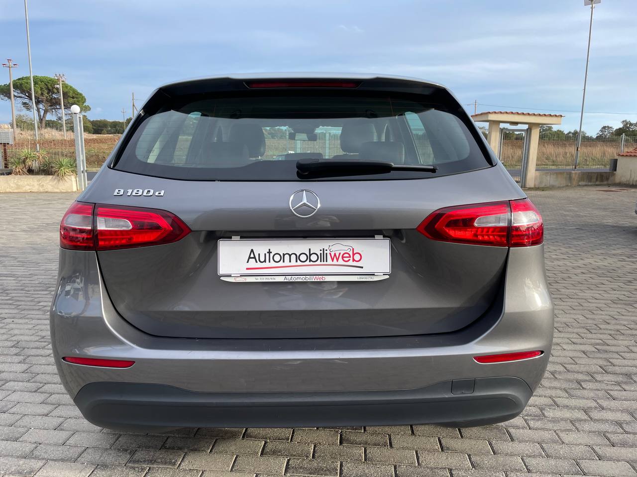 MERCEDES-BENZ B180 EXECUTIVE AUTOMATIC