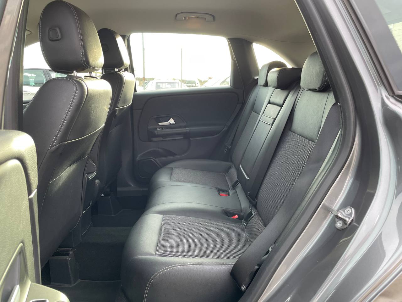 MERCEDES-BENZ B180 EXECUTIVE AUTOMATIC