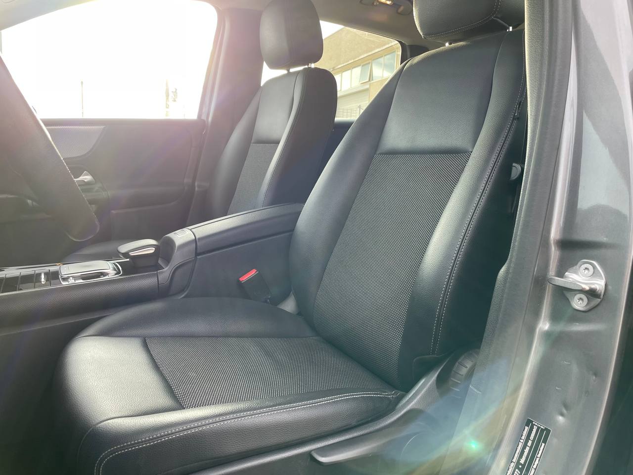 MERCEDES-BENZ B180 EXECUTIVE AUTOMATIC