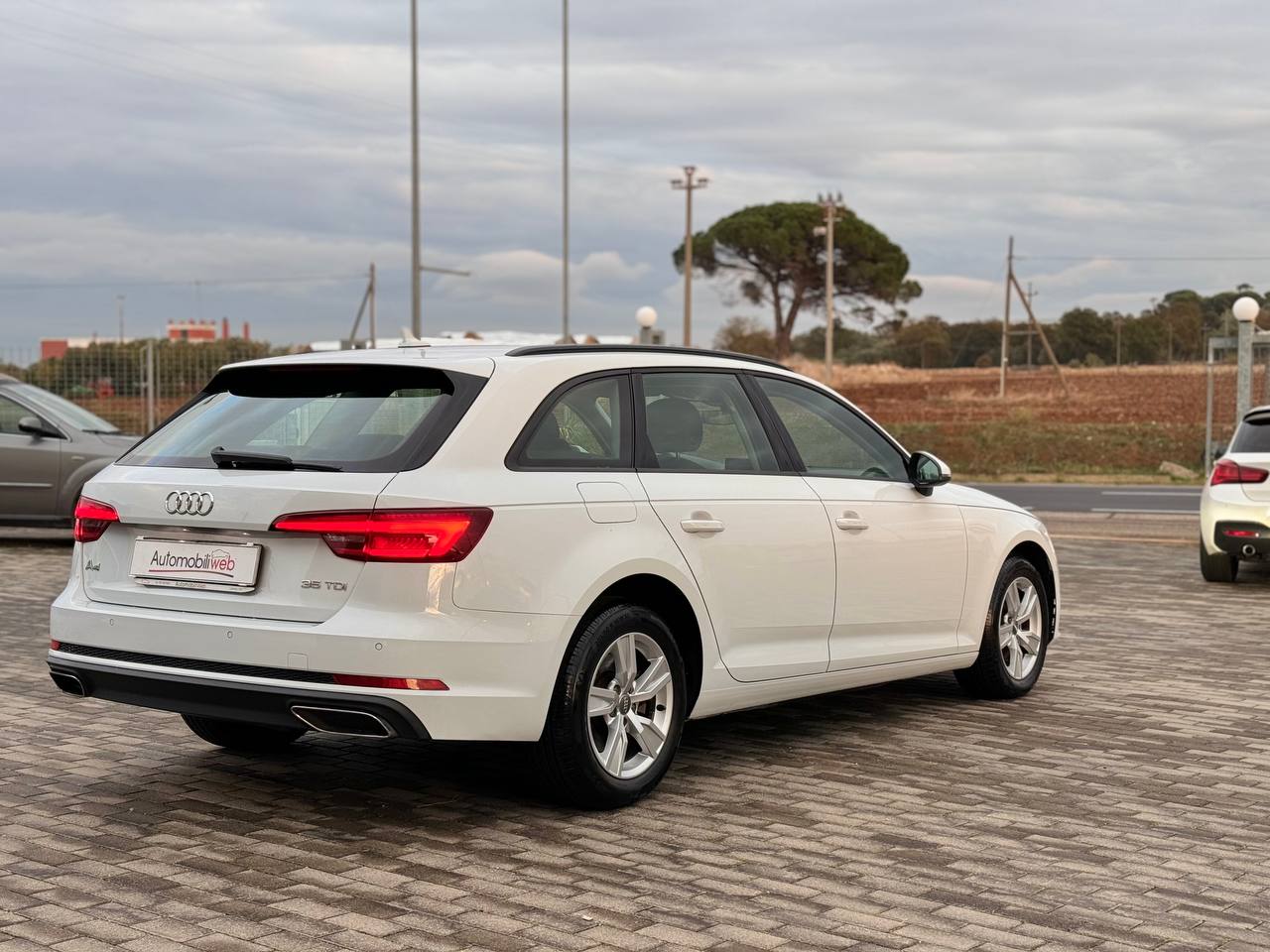 AUDI A4 35tdi BUSINESS S-TRONIC