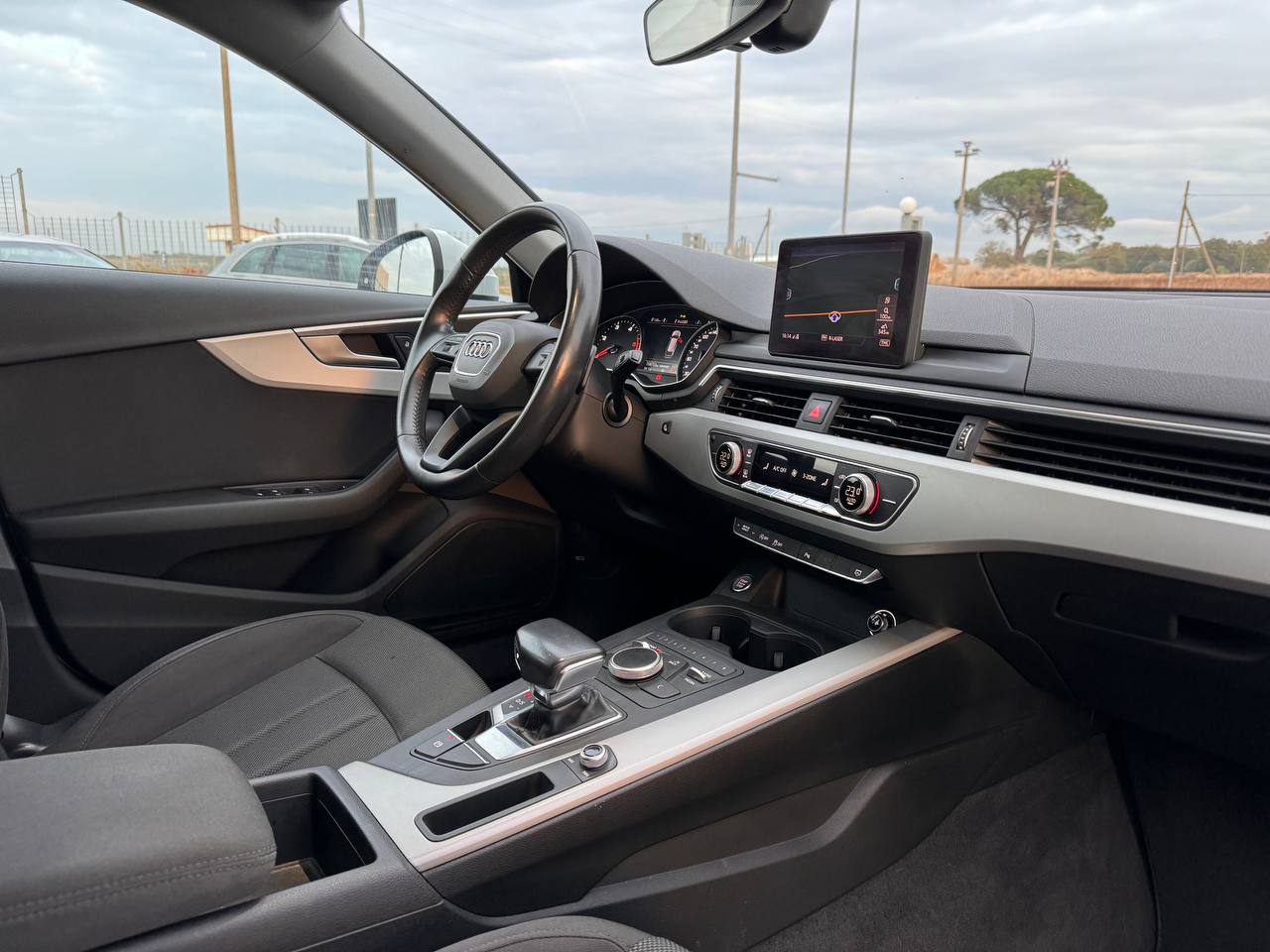 AUDI A4 35tdi BUSINESS S-TRONIC