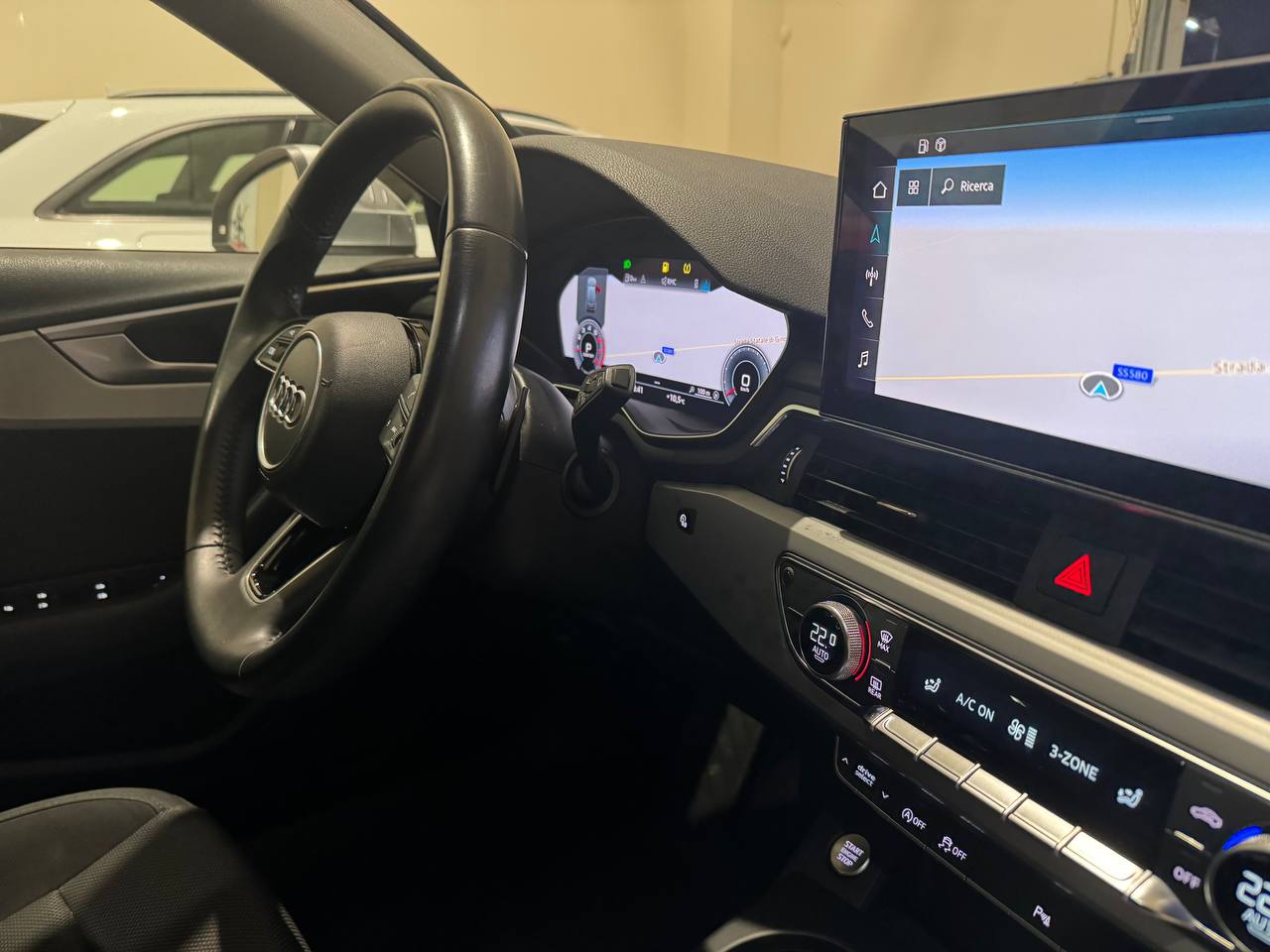 AUDI A4 35 TFSI BUSINESS ADVANCED