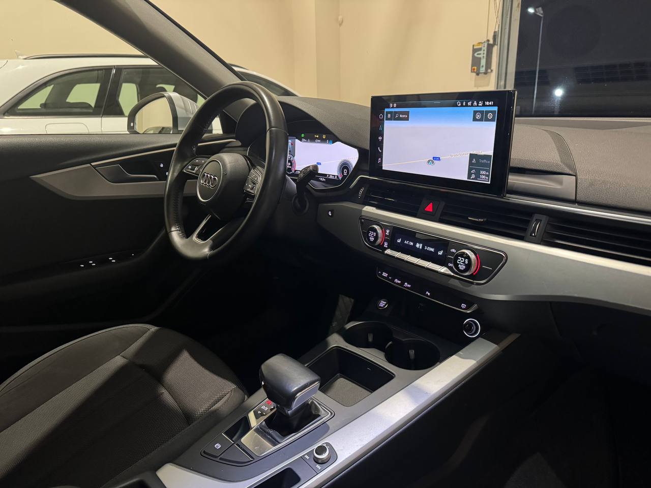 AUDI A4 35 TFSI BUSINESS ADVANCED