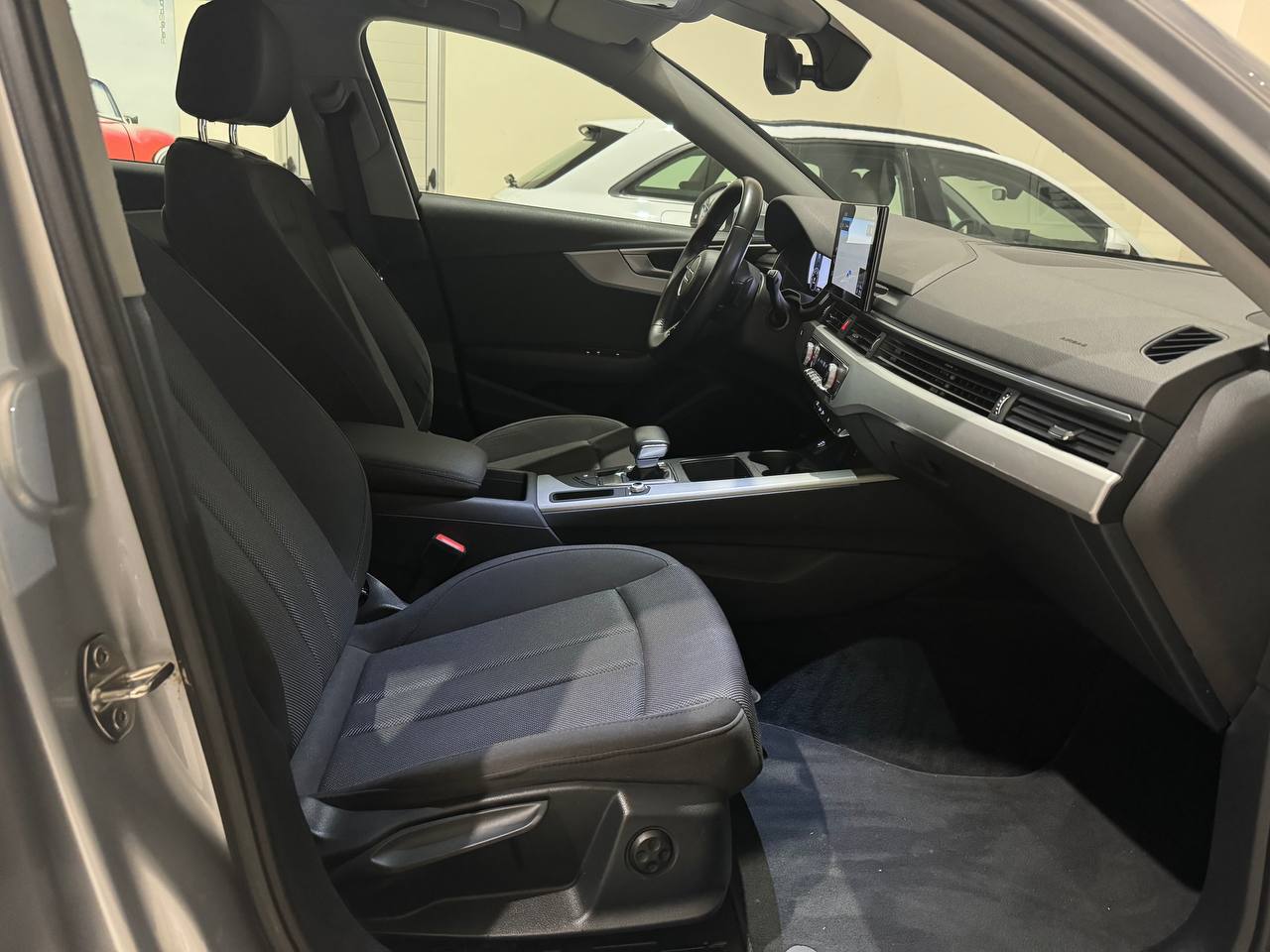 AUDI A4 35 TFSI BUSINESS ADVANCED