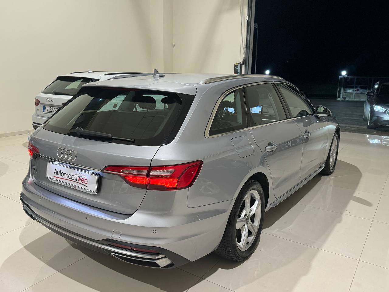 AUDI A4 35 TFSI BUSINESS ADVANCED