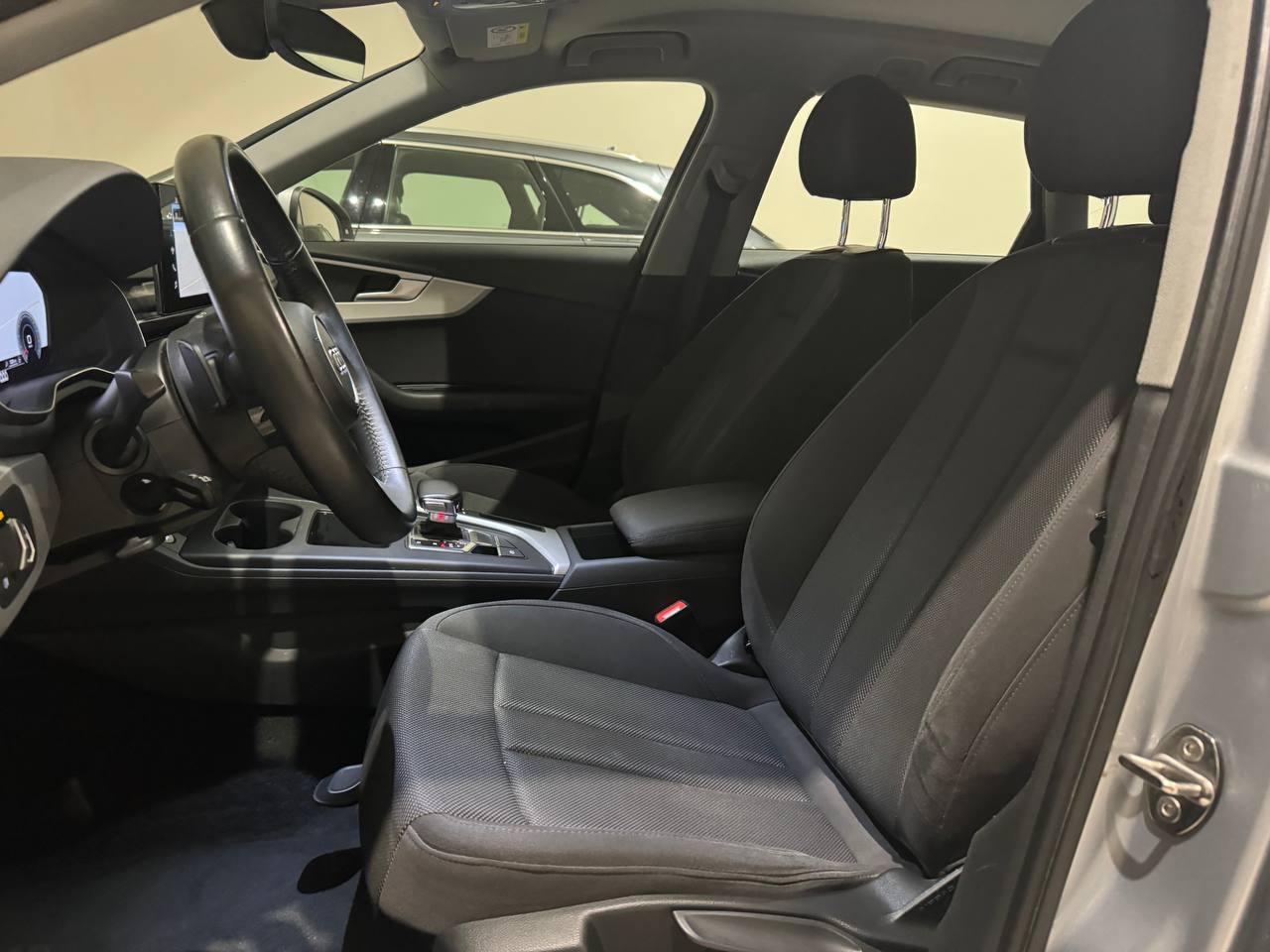 AUDI A4 35 TFSI BUSINESS ADVANCED