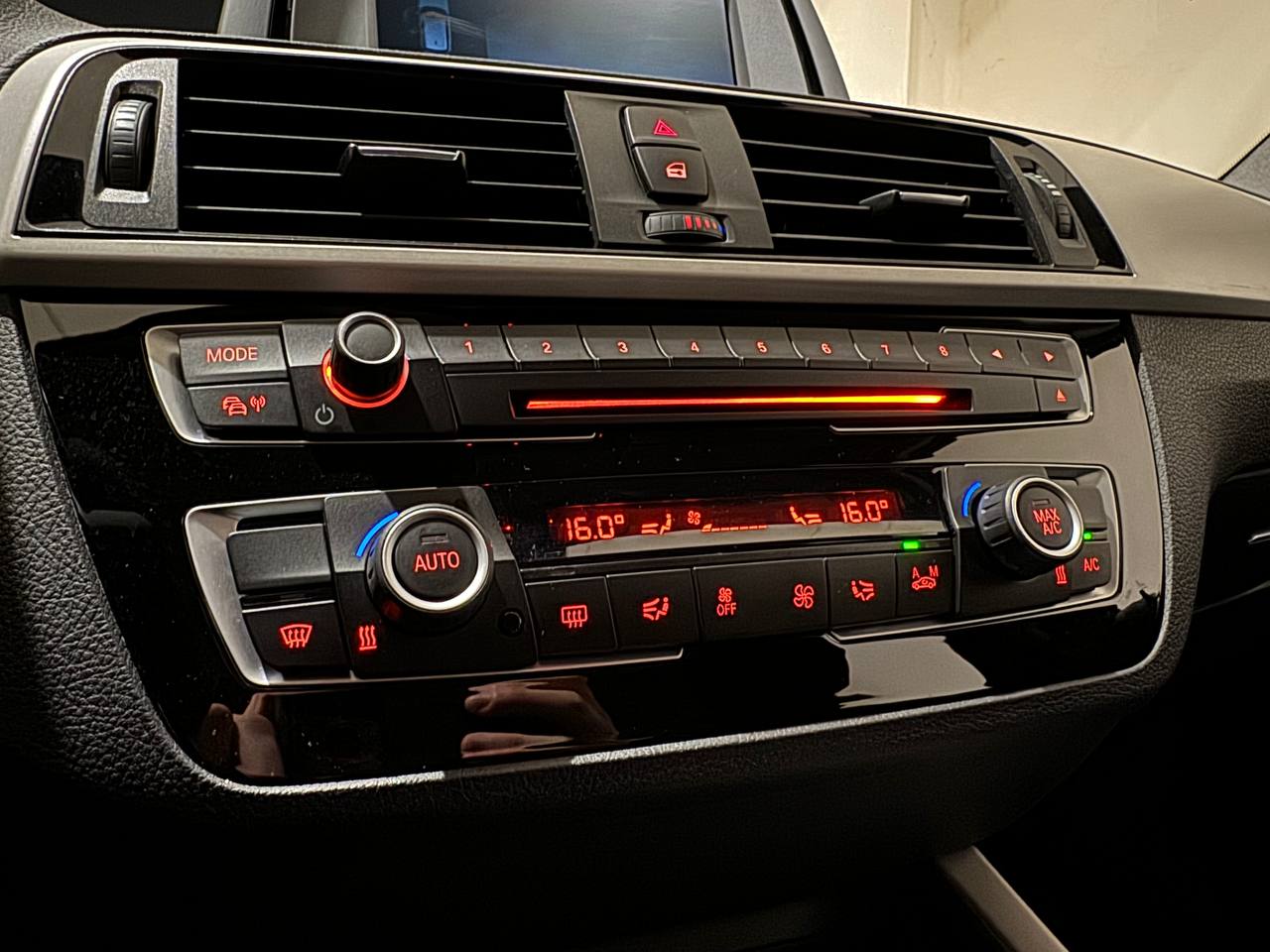 BMW SERIE 1 120D XDRIVE ADVANTAGE AUT.