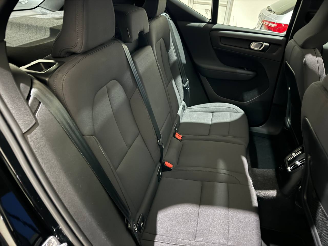 VOLVO XC40 T5 PLUG-IN R-DESIGN RECHARGE