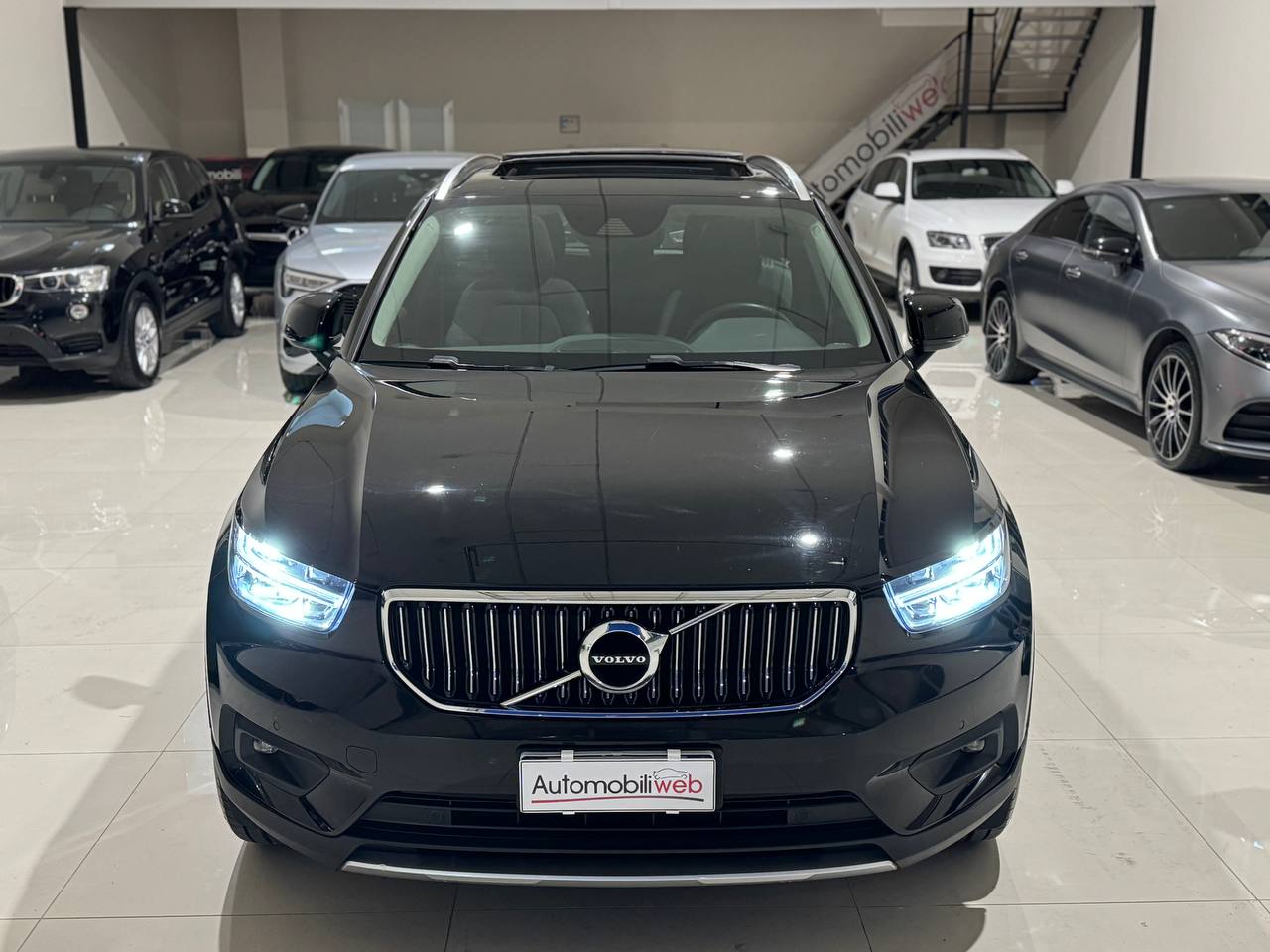 VOLVO XC40 T5 PLUG-IN R-DESIGN RECHARGE