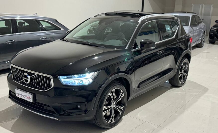 VOLVO XC40 T5 PLUG-IN R-DESIGN RECHARGE