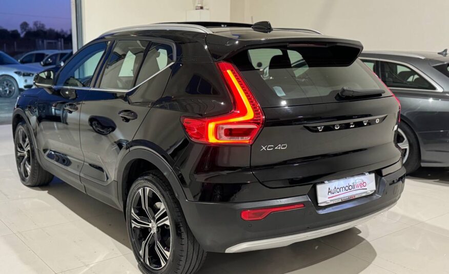 VOLVO XC40 T5 PLUG-IN R-DESIGN RECHARGE