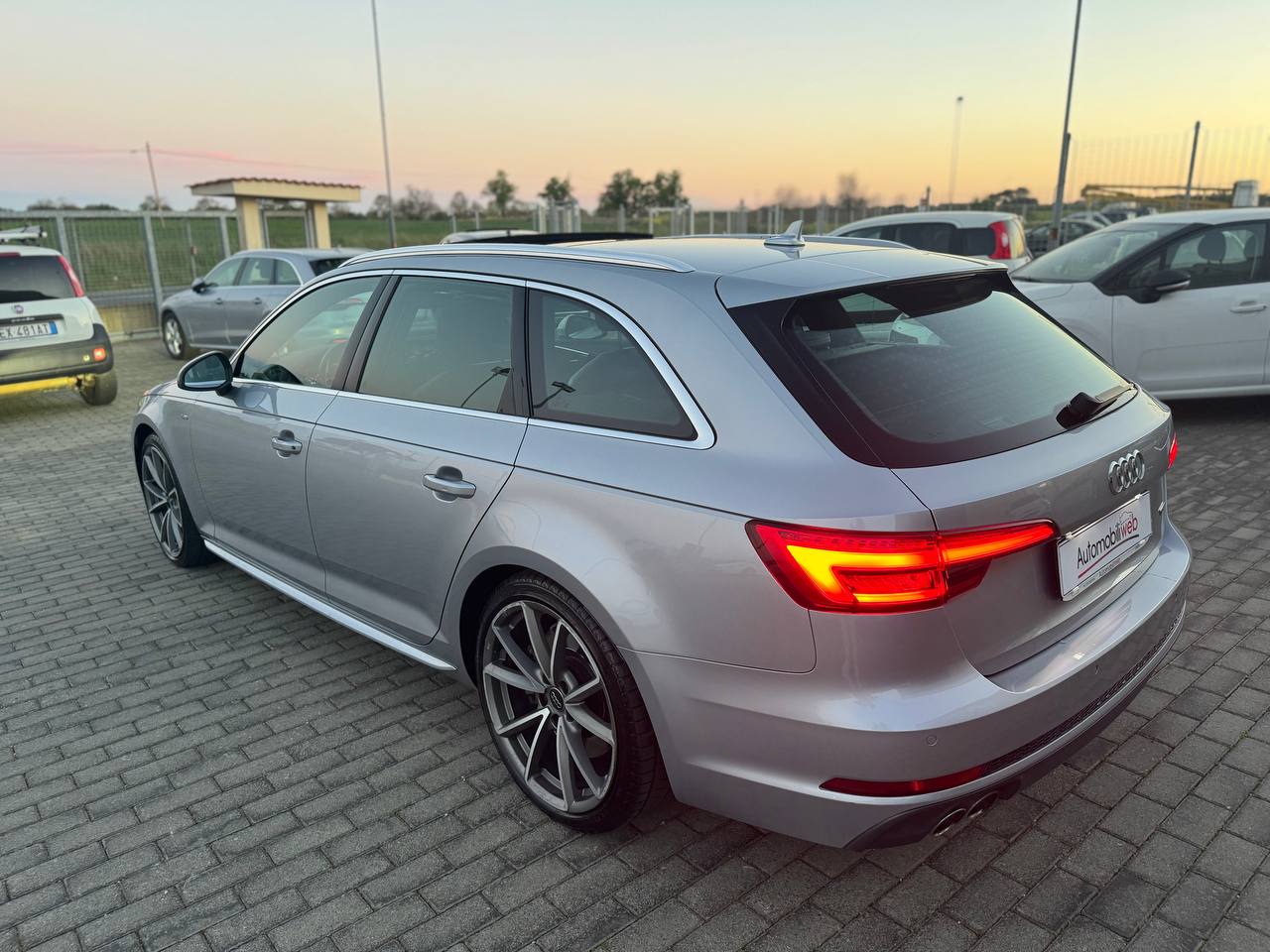 Audi A4 S-line quattro