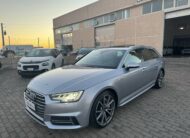 Audi A4 S-line quattro