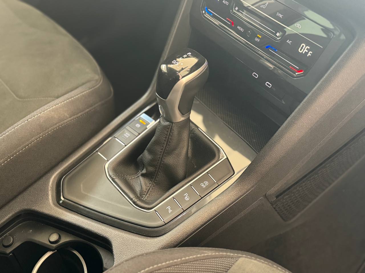 VOLKSWAGEN TIGUAN ELEGANCE DSG VIRTUAL/RETROC.